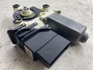 bontott VW BORA Bal hátsó Ablakemelő Motor