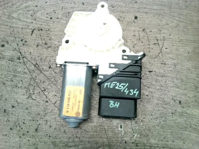 bontott VW BORA Bal hátsó Ablakemelő Motor