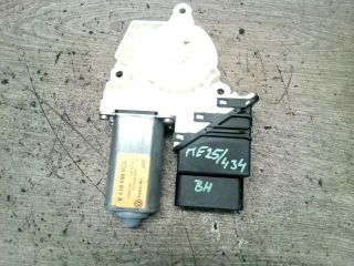 bontott VW BORA Bal hátsó Ablakemelő Motor