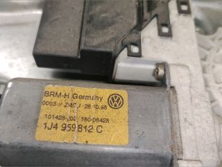 bontott VW BORA Bal hátsó Ablakemelő Szerkezet (Elektromos)
