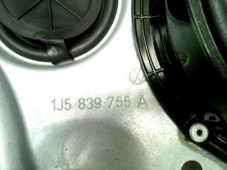 bontott VW BORA Bal hátsó Ablakemelő Szerkezet (Elektromos)