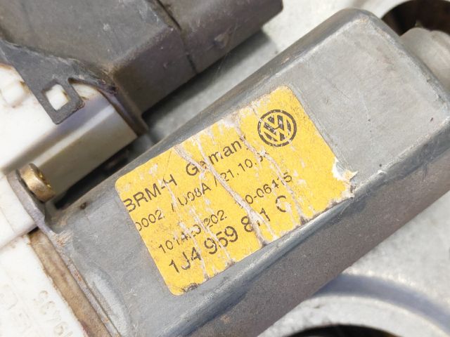 bontott VW BORA Bal hátsó Ablakemelő Szerkezet (Elektromos)