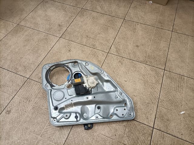 bontott VW BORA Bal hátsó Ablakemelő Szerkezet (Elektromos)