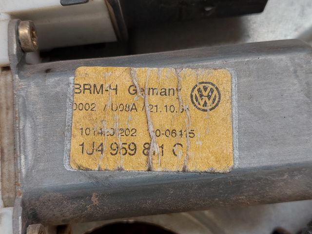 bontott VW BORA Bal hátsó Ablakemelő Szerkezet (Elektromos)
