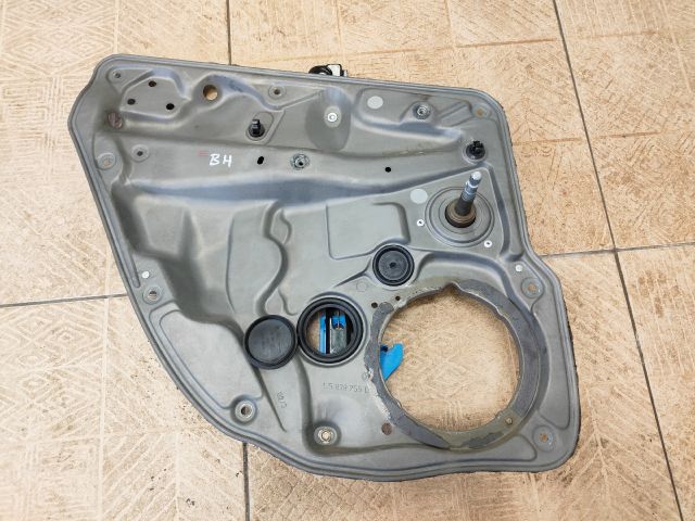 bontott VW BORA Bal hátsó Ablakemelő Szerkezet (Mechanikus)