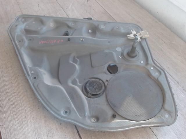 bontott VW BORA Bal hátsó Ablakemelő Szerkezet (Mechanikus)