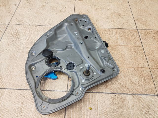bontott VW BORA Bal hátsó Ablakemelő Szerkezet (Mechanikus)