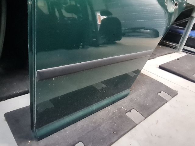 bontott VW BORA Bal hátsó Ajtó (Részeivel)