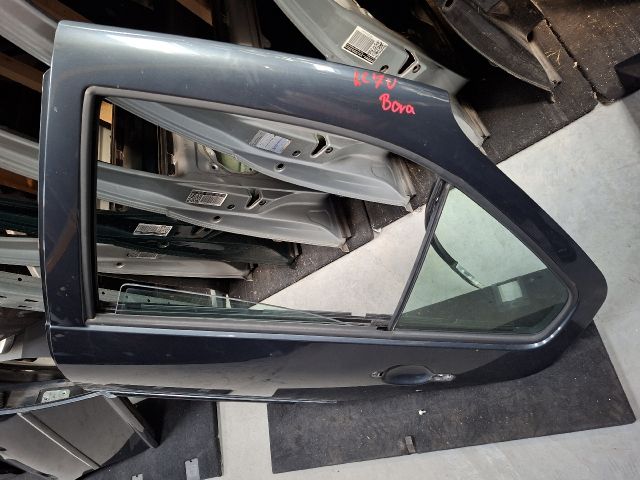 bontott VW BORA Bal hátsó Ajtó (Üres lemez)