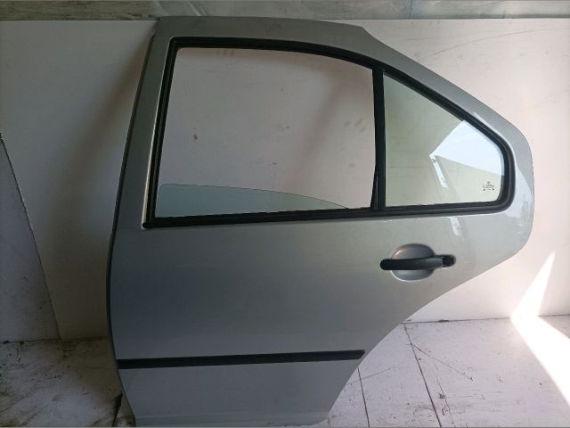 bontott VW BORA Bal hátsó Ajtó (Üres lemez)