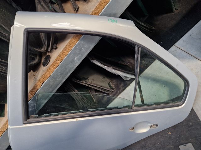 bontott VW BORA Bal hátsó Ajtó (Üres lemez)