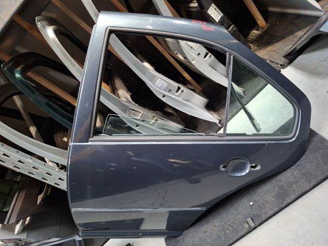 bontott VW BORA Bal hátsó Ajtó (Üres lemez)