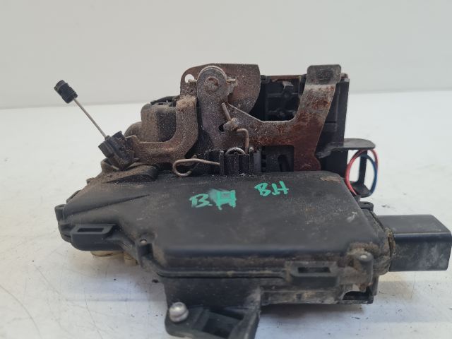 bontott VW BORA Bal hátsó Ajtózár