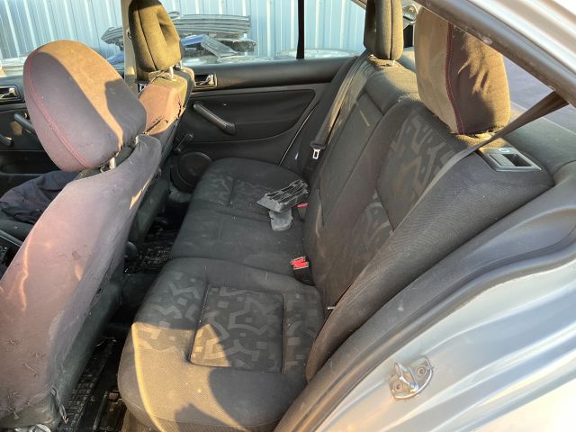 bontott VW BORA Bal hátsó Ajtózár