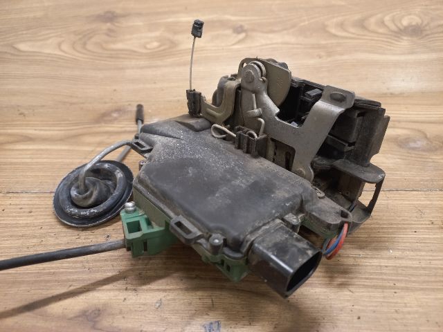 bontott VW BORA Bal hátsó Ajtózár