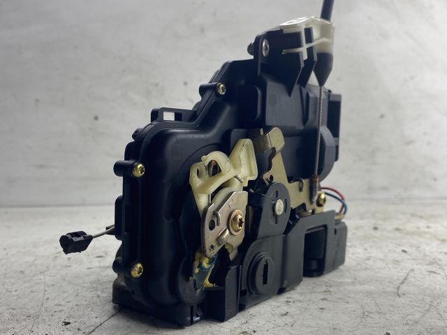 bontott VW BORA Bal hátsó Ajtózár