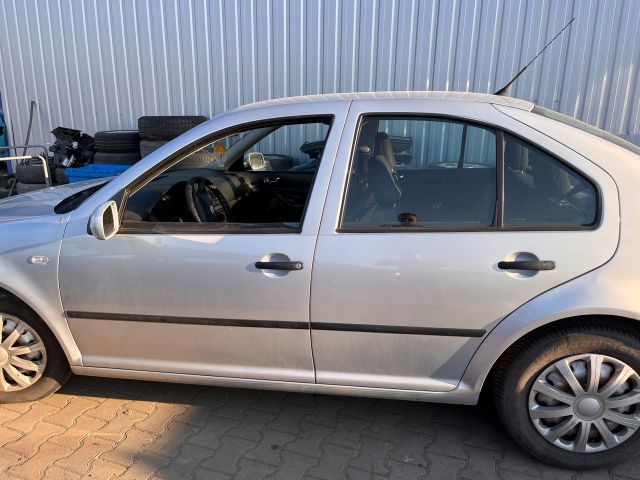 bontott VW BORA Bal hátsó Ajtózár