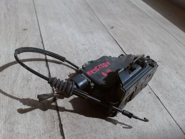 bontott VW BORA Bal hátsó Ajtózár