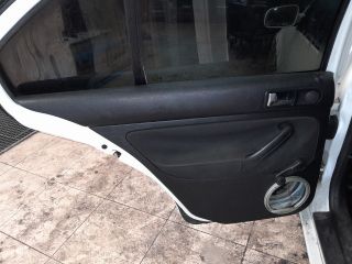 bontott VW BORA Bal hátsó Felső Zsanér