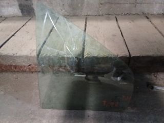 bontott VW BORA Bal hátsó Fixüveg (Ajtóban)