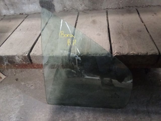 bontott VW BORA Bal hátsó Fixüveg (Ajtóban)