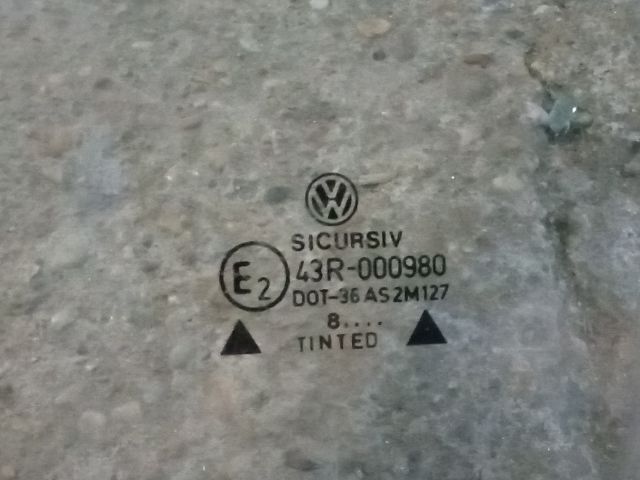 bontott VW BORA Bal hátsó Fixüveg (Ajtóban)