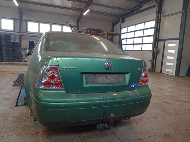 bontott VW BORA Bal hátsó Fixüveg (Ajtóban)