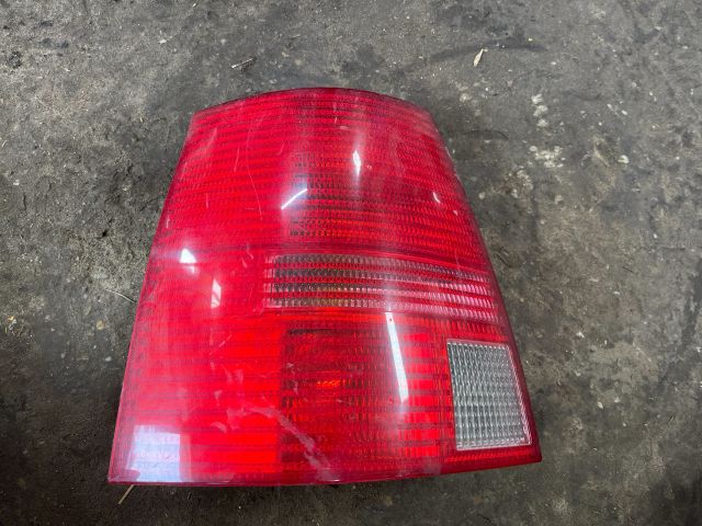 bontott VW BORA Bal Hátsó Lámpa