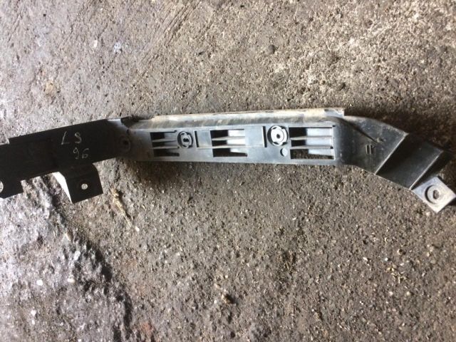 bontott VW BORA Bal hátsó Lökhárító Tartó (Műanyag)