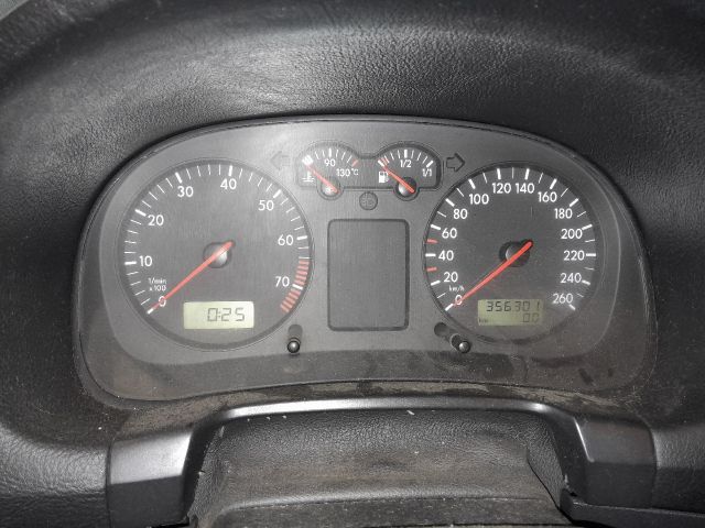 bontott VW BORA Bal hátsó Oldal Lökhárító Tartó (Műanyag)