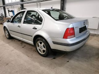 bontott VW BORA Bal hátsó Oldal Lökhárító Tartó (Műanyag)