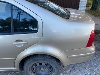 bontott VW BORA Bal hátsó Sárvédő
