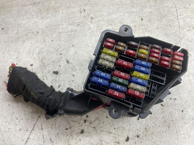 bontott VW BORA Biztosítéktábla Doboz