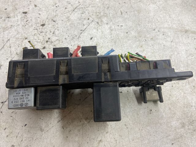 bontott VW BORA Biztosítéktábla Doboz