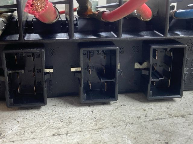 bontott VW BORA Biztosítéktábla Doboz