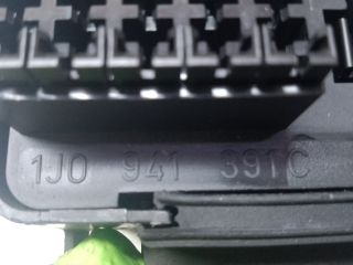 bontott VW BORA Biztosítéktábla Utastér