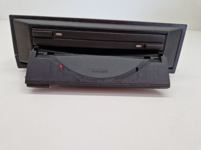 bontott VW BORA CD / DVD Tár