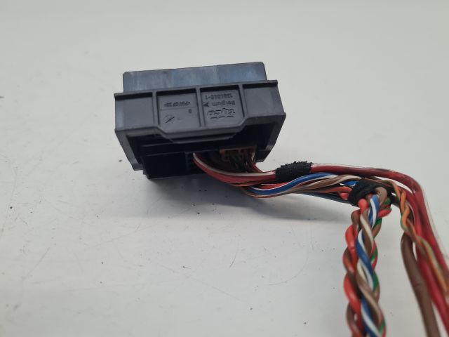 bontott VW BORA Csatlakozó