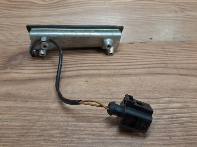 bontott VW BORA Csomagtér Nyitó Kar / Gomb