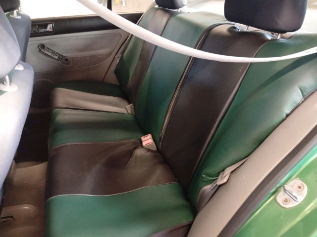 bontott VW BORA Csomagtér Nyitó Kar / Gomb