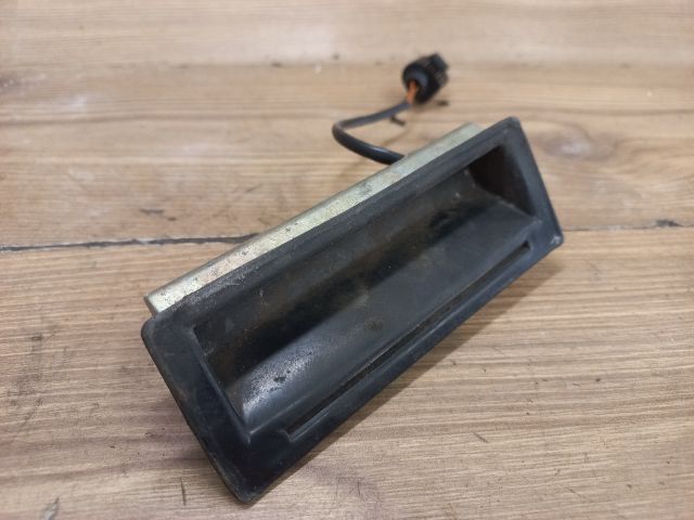 bontott VW BORA Csomagtér Nyitó Kar / Gomb