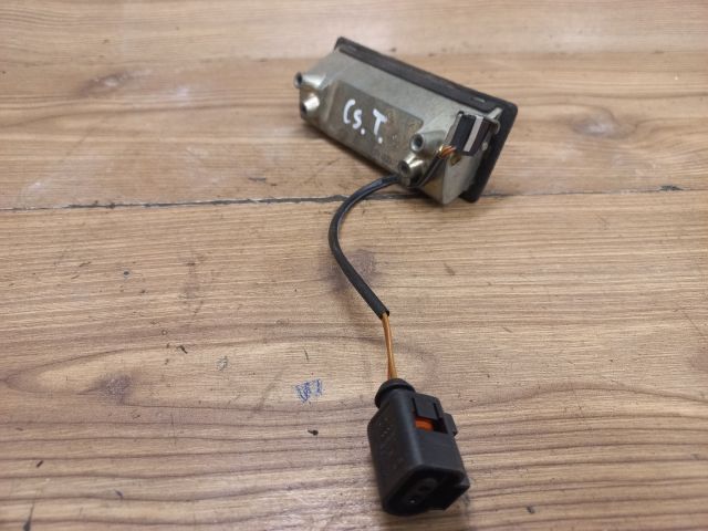 bontott VW BORA Csomagtér Nyitó Kar / Gomb