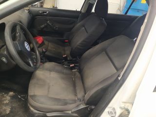 bontott VW BORA Csomagtér Nyitó Kar / Gomb