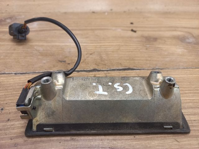 bontott VW BORA Csomagtér Nyitó Kar / Gomb