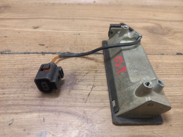 bontott VW BORA Csomagtér Nyitó Kar / Gomb