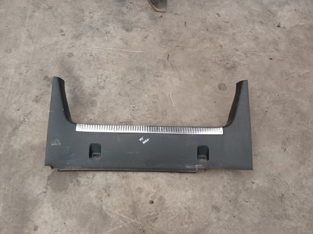 bontott VW BORA Csomagtérajtó Díszléc