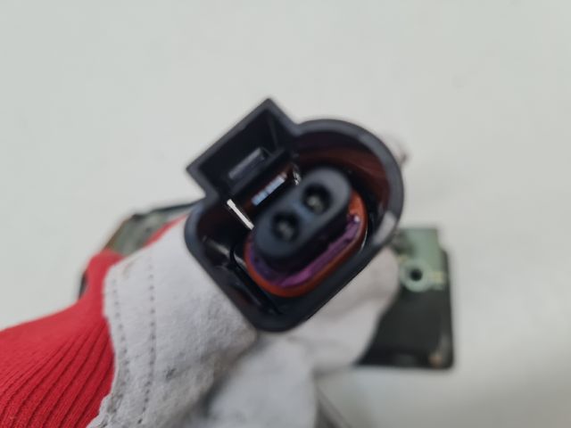 bontott VW BORA Csomagtérajtó Kilincs