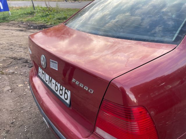 bontott VW BORA Csomagtérajtó (Részeivel)