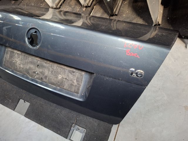 bontott VW BORA Csomagtérajtó (Részeivel)