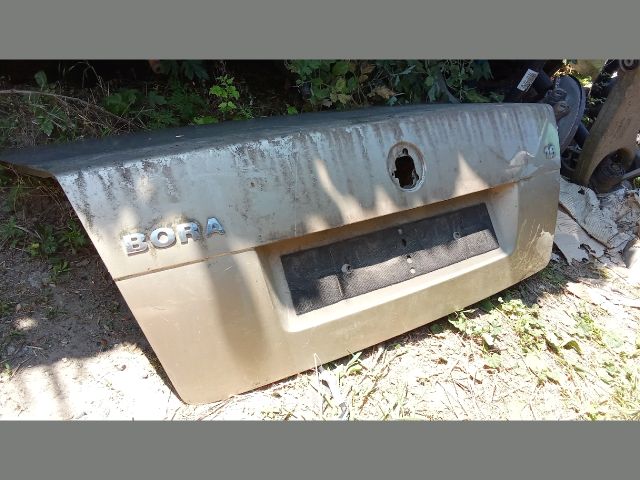 bontott VW BORA Csomagtérajtó (Részeivel)